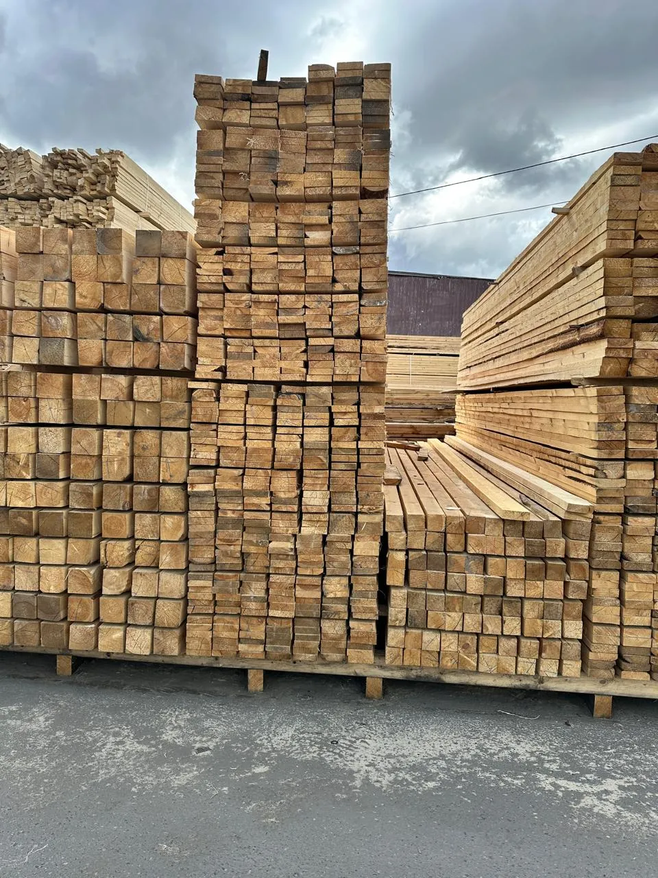 Купить Доска обрезная 40х200х6000 мм ГОСТ, 1 сорт